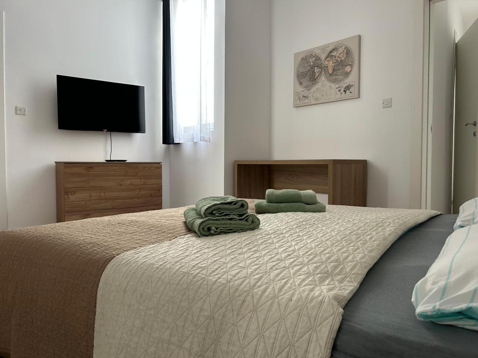 Exceptional 3-Bedroom Apartment, Sliema - Tigne Point! Exteriér fotografie